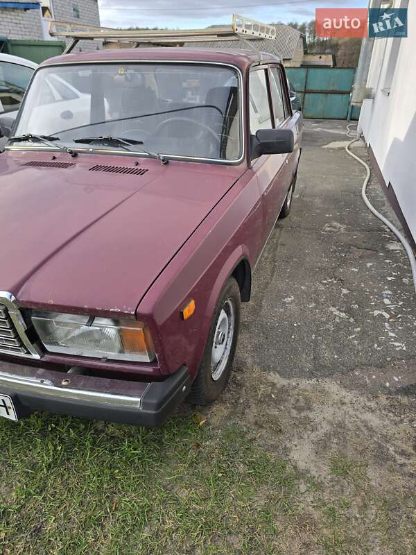 Седан ВАЗ / Lada 2107 2005 в Броварах