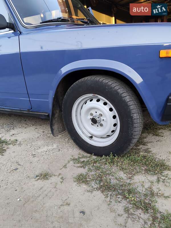 Седан ВАЗ / Lada 2107 2005 в Харкові