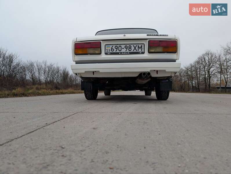 Седан ВАЗ / Lada 2107 1991 в Хотине фото 27 Седан ВАЗ / Lada 2107 1991 в Хотине