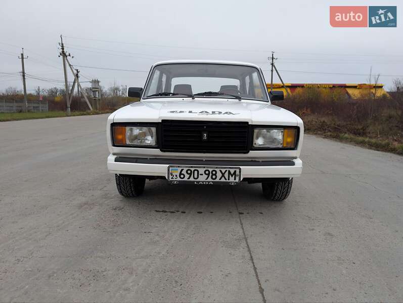 Седан ВАЗ / Lada 2107 1991 в Хотине фото 35 Седан ВАЗ / Lada 2107 1991 в Хотине
