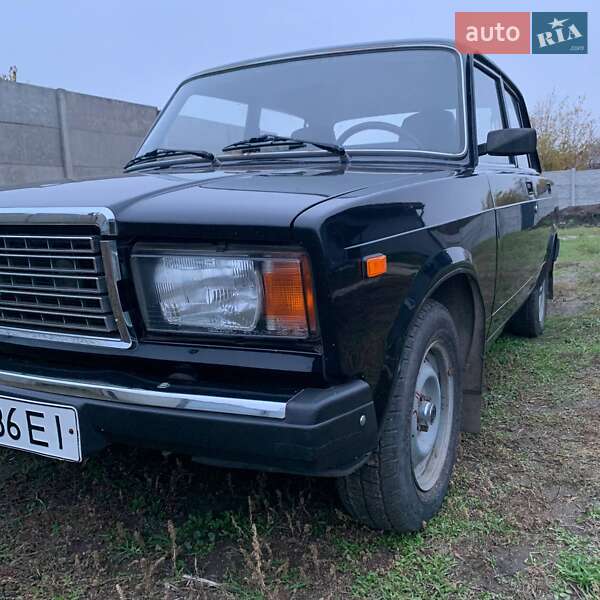 Седан ВАЗ / Lada 2107 2010 в Кривом Роге фото 8 Седан ВАЗ / Lada 2107 2010 в Кривом Роге