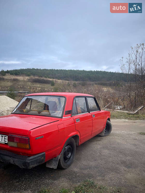 Седан ВАЗ / Lada 2107 1985 в Бережанах