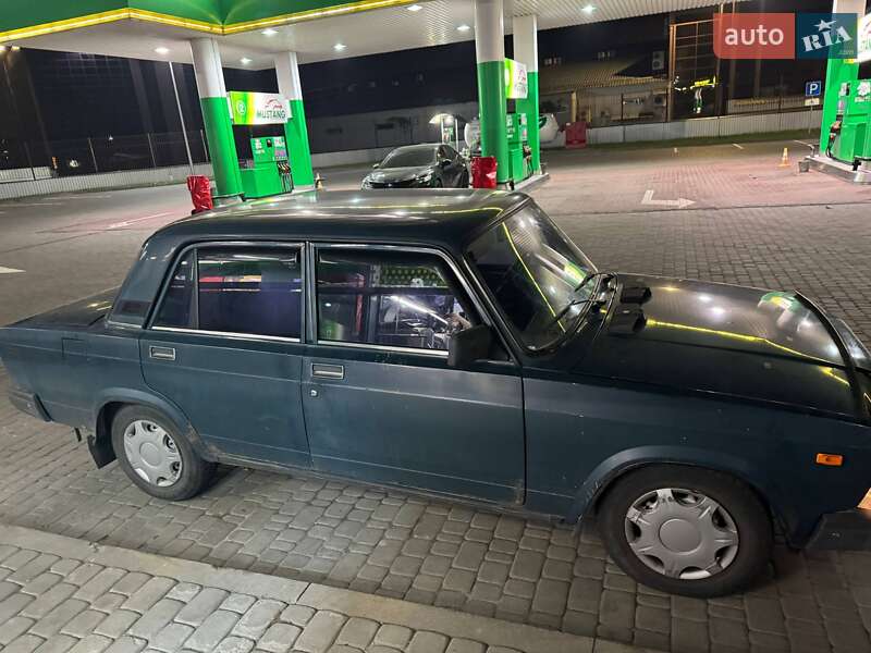 Седан ВАЗ / Lada 2107 2005 в Киеве фото 6 Седан ВАЗ / Lada 2107 2005 в Киеве