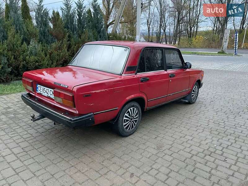 Седан ВАЗ / Lada 2107 1995 в Чернівцях