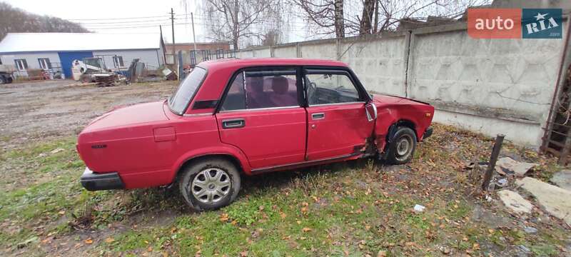 Седан ВАЗ / Lada 2107 1999 в Звягеле