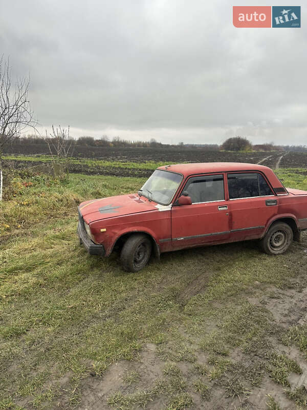 Седан ВАЗ / Lada 2107 1990 в Козятині