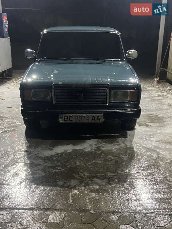 Седан ВАЗ / Lada 2107 2004 в Львове