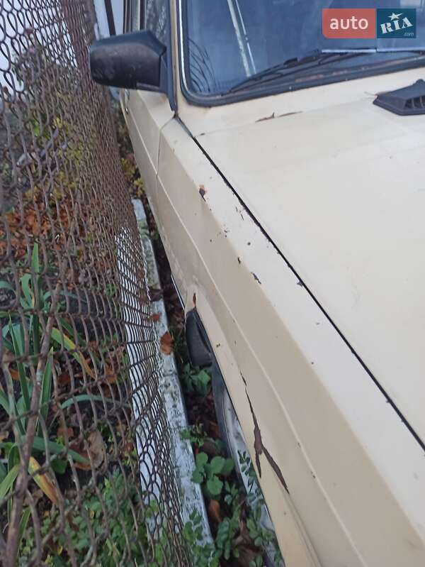 Седан ВАЗ / Lada 2107 1988 в Золочеве фото 4 Седан ВАЗ / Lada 2107 1988 в Золочеве