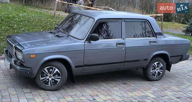 Седан ВАЗ / Lada 2107 2008 в Миргороде