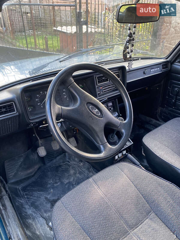 Седан ВАЗ / Lada 2107 2002 в Кривому Розі фото 10 Седан ВАЗ / Lada 2107 2002 в Кривому Розі