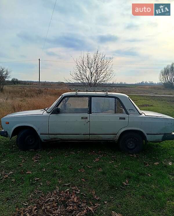 Седан ВАЗ / Lada 2107 1990 в Нежине фото 3 Седан ВАЗ / Lada 2107 1990 в Нежине