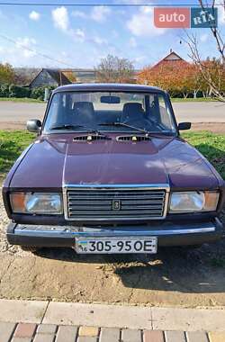 Седан ВАЗ 2107 1999 в Мирном