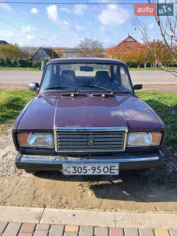 Седан ВАЗ / Lada 2107 1999 в Мирному фото Седан ВАЗ / Lada 2107 1999 в Мирному