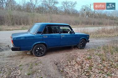 Седан ВАЗ / Lada 2107 2004 в Дніпрі