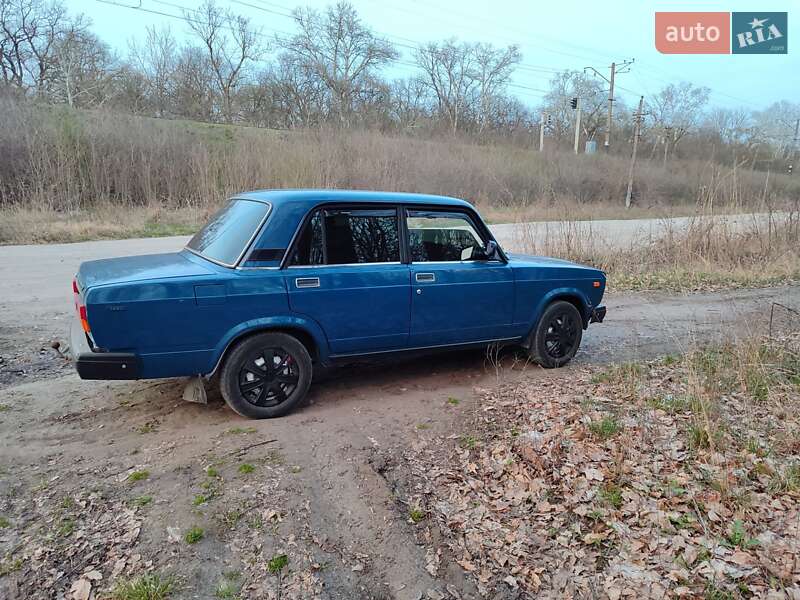 Седан ВАЗ / Lada 2107 2004 в Днепре фото 3 Седан ВАЗ / Lada 2107 2004 в Днепре