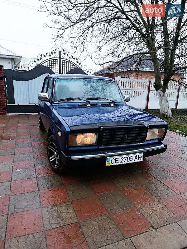 Седан ВАЗ / Lada 2107 1989 в Чернівцях
