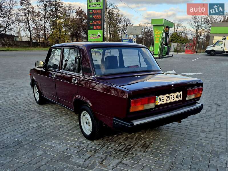 Седан ВАЗ / Lada 2107 2006 в Новомосковске