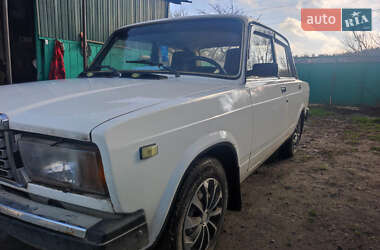 Седан ВАЗ 2107 2004 в Карловке