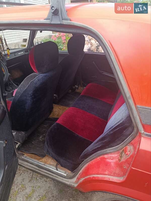 Седан ВАЗ / Lada 2107 1987 в Звягеле