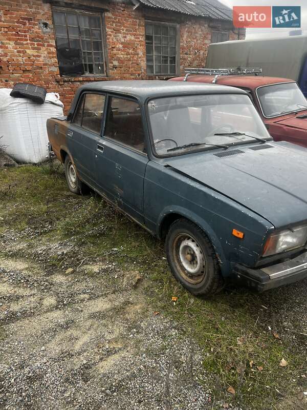 Седан ВАЗ / Lada 2107 2006 в Миронівці