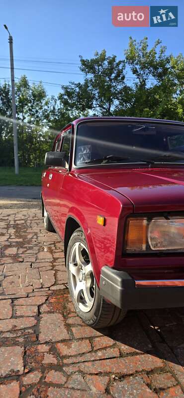 Седан ВАЗ / Lada 2107 2005 в Кременчуге фото 3 Седан ВАЗ / Lada 2107 2005 в Кременчуге