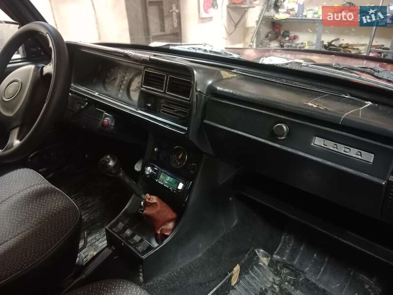 Седан ВАЗ / Lada 2107 2003 в Ромнах