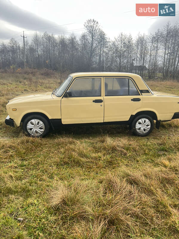 Седан ВАЗ / Lada 2107 1998 в Буске фото 2 Седан ВАЗ / Lada 2107 1998 в Буске