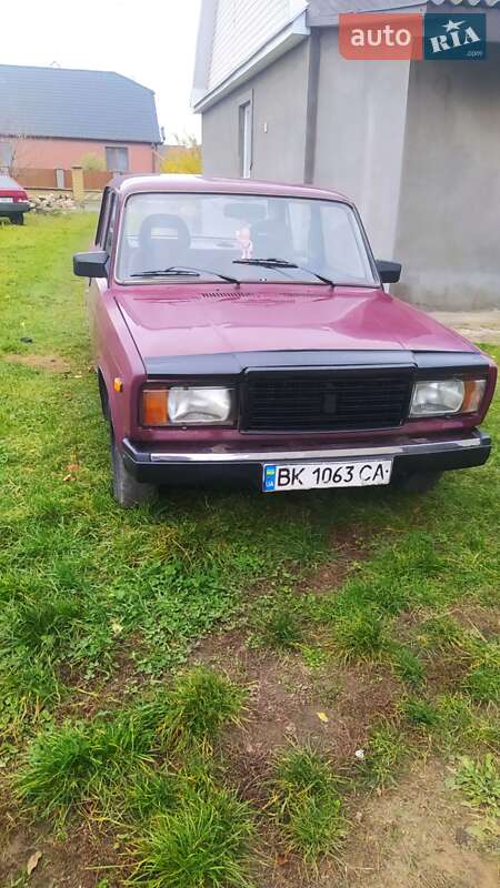 Седан ВАЗ / Lada 2107 2002 в Володимирці фото Седан ВАЗ / Lada 2107 2002 в Володимирці