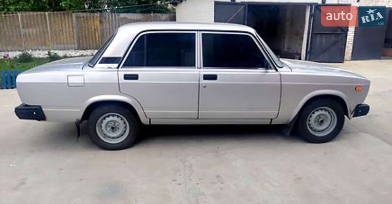 Седан ВАЗ / Lada 2107 2010 в Конотопе фото Седан ВАЗ / Lada 2107 2010 в Конотопе