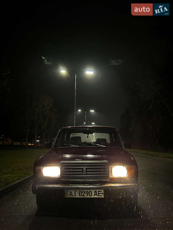 Седан ВАЗ / Lada 2107 1984 в Киеве