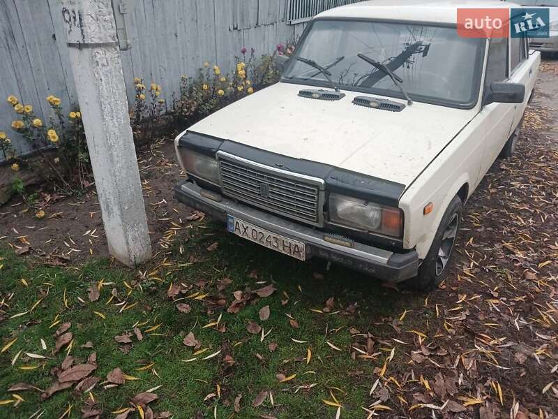 Седан ВАЗ / Lada 2107 1999 в Чугуеве фото 5 Седан ВАЗ / Lada 2107 1999 в Чугуеве