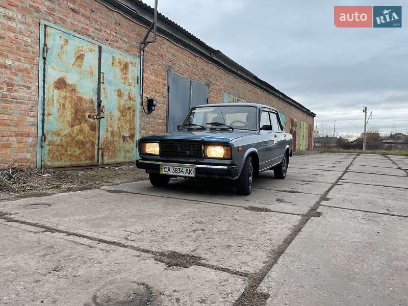 Седан ВАЗ / Lada 2107 2007 в Каменке