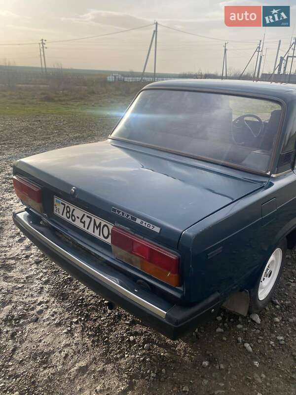 Седан ВАЗ / Lada 2107 2002 в Борщеве