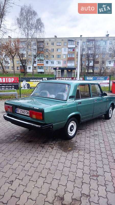 Седан ВАЗ / Lada 2107 2006 в Калуше