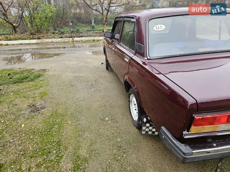 Седан ВАЗ / Lada 2107 2006 в Одессе