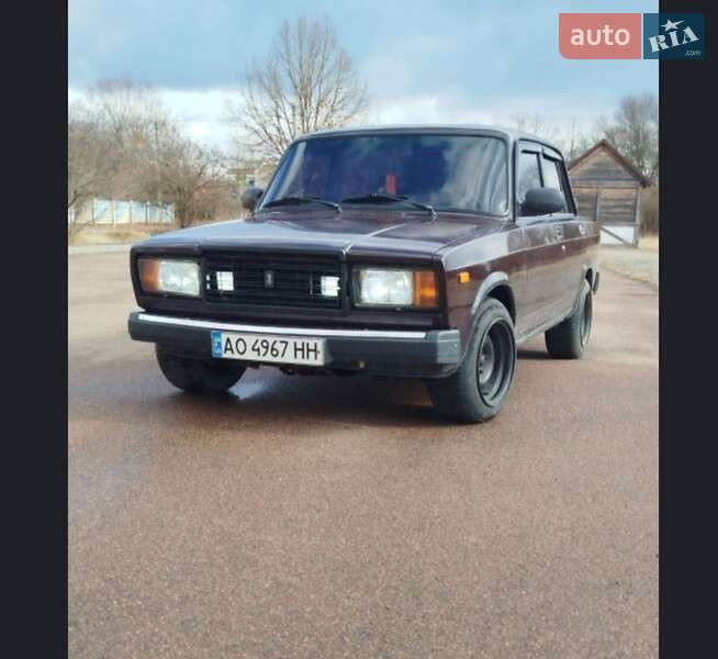 Седан ВАЗ / Lada 2107 2007 в Хусте