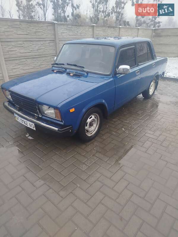 Седан ВАЗ / Lada 2107 2003 в Рожище