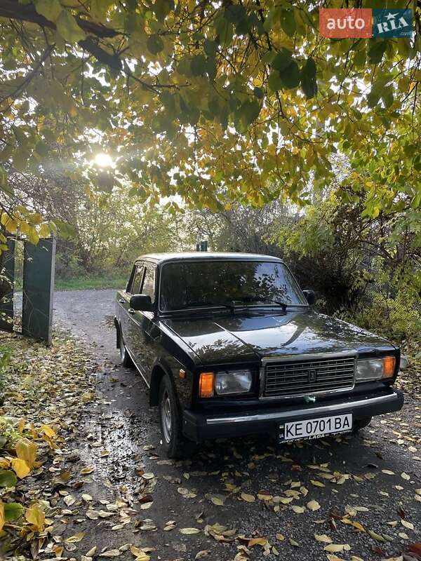 Седан ВАЗ / Lada 2107 2007 в Каменском