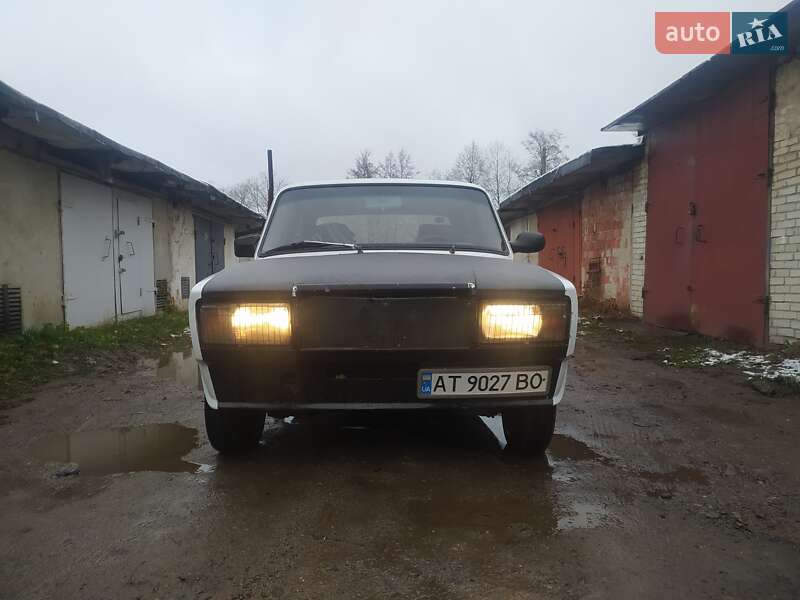 Седан ВАЗ / Lada 2107 1985 в Калуші