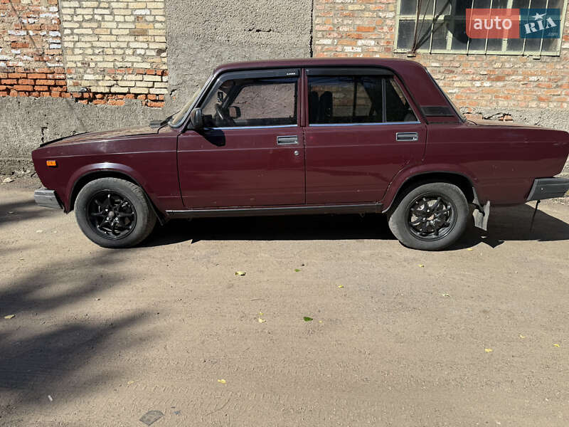 Седан ВАЗ / Lada 2107 2006 в Первомайске
