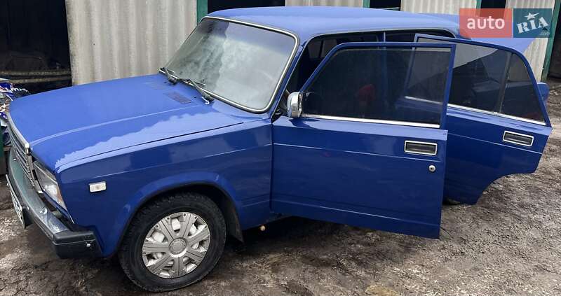 Седан ВАЗ / Lada 2107 2005 в Глухові