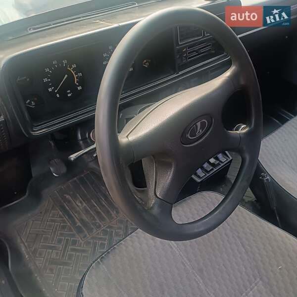 Седан ВАЗ / Lada 2107 2004 в Запорожье