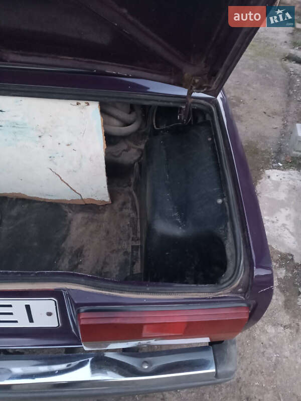 Седан ВАЗ / Lada 2107 2002 в Шаргороде