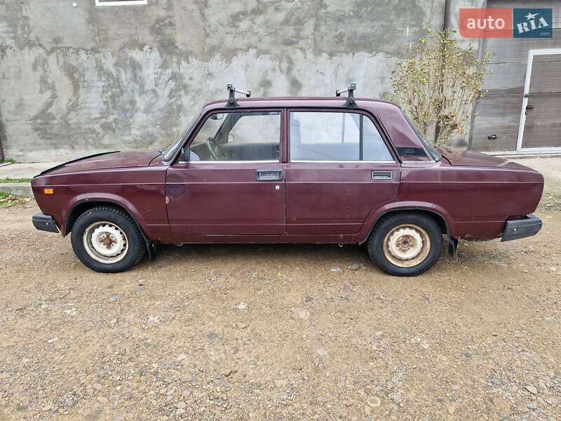 Седан ВАЗ / Lada 2107 2006 в Залещиках