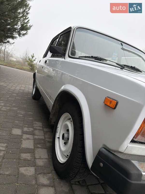 Седан ВАЗ / Lada 2107 2008 в Днепре