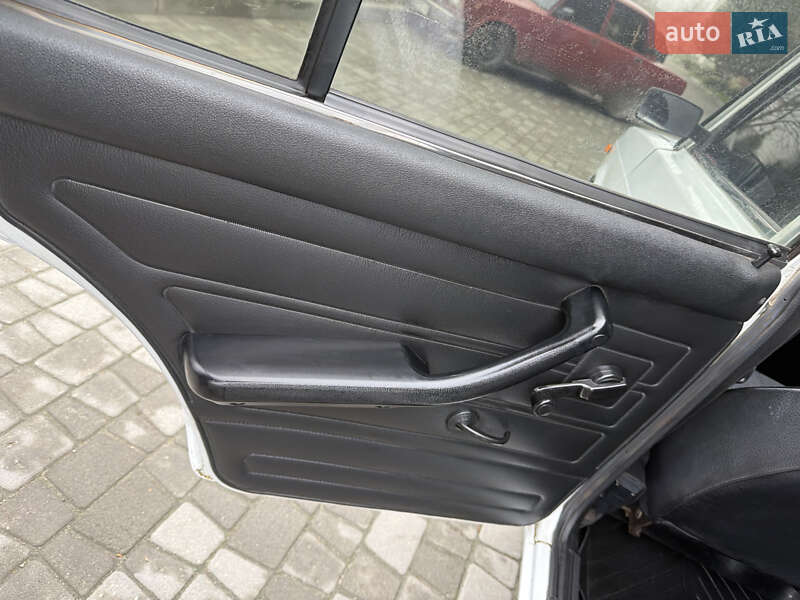 Седан ВАЗ / Lada 2107 2008 в Днепре