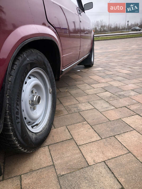 Седан ВАЗ / Lada 2107 2003 в Ивано-Франковске