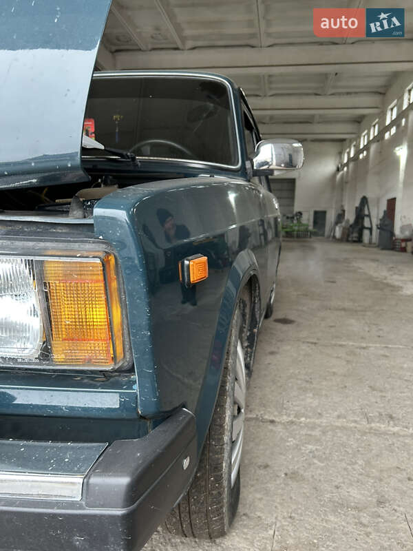 Седан ВАЗ / Lada 2107 2003 в Подволочиске