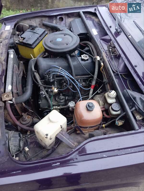 Седан ВАЗ / Lada 2107 2002 в Могилев-Подольске