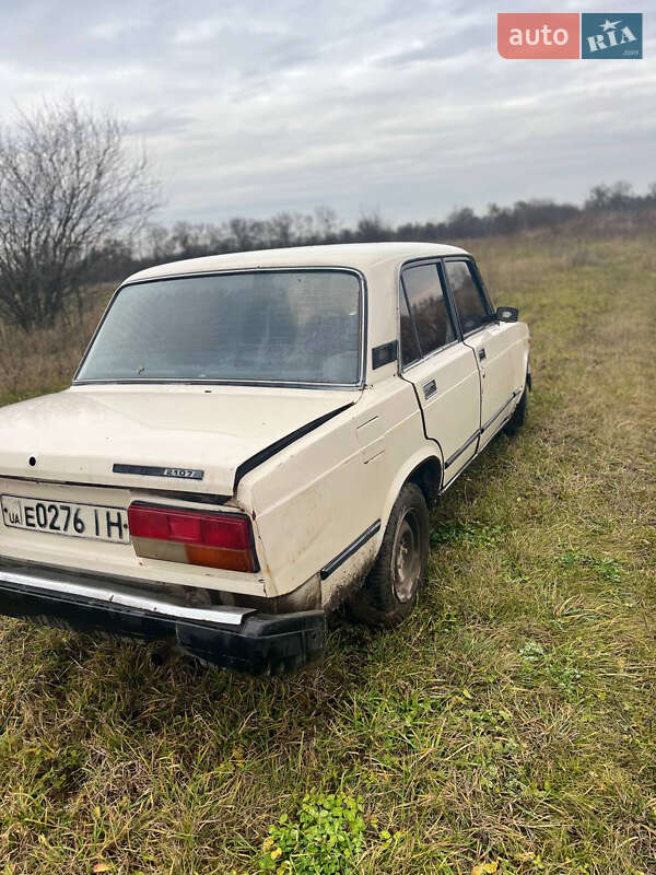 Седан ВАЗ / Lada 2107 1987 в Радехове